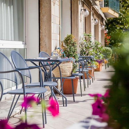 Hotel Curtis Centrale Alassio Ngoại thất bức ảnh