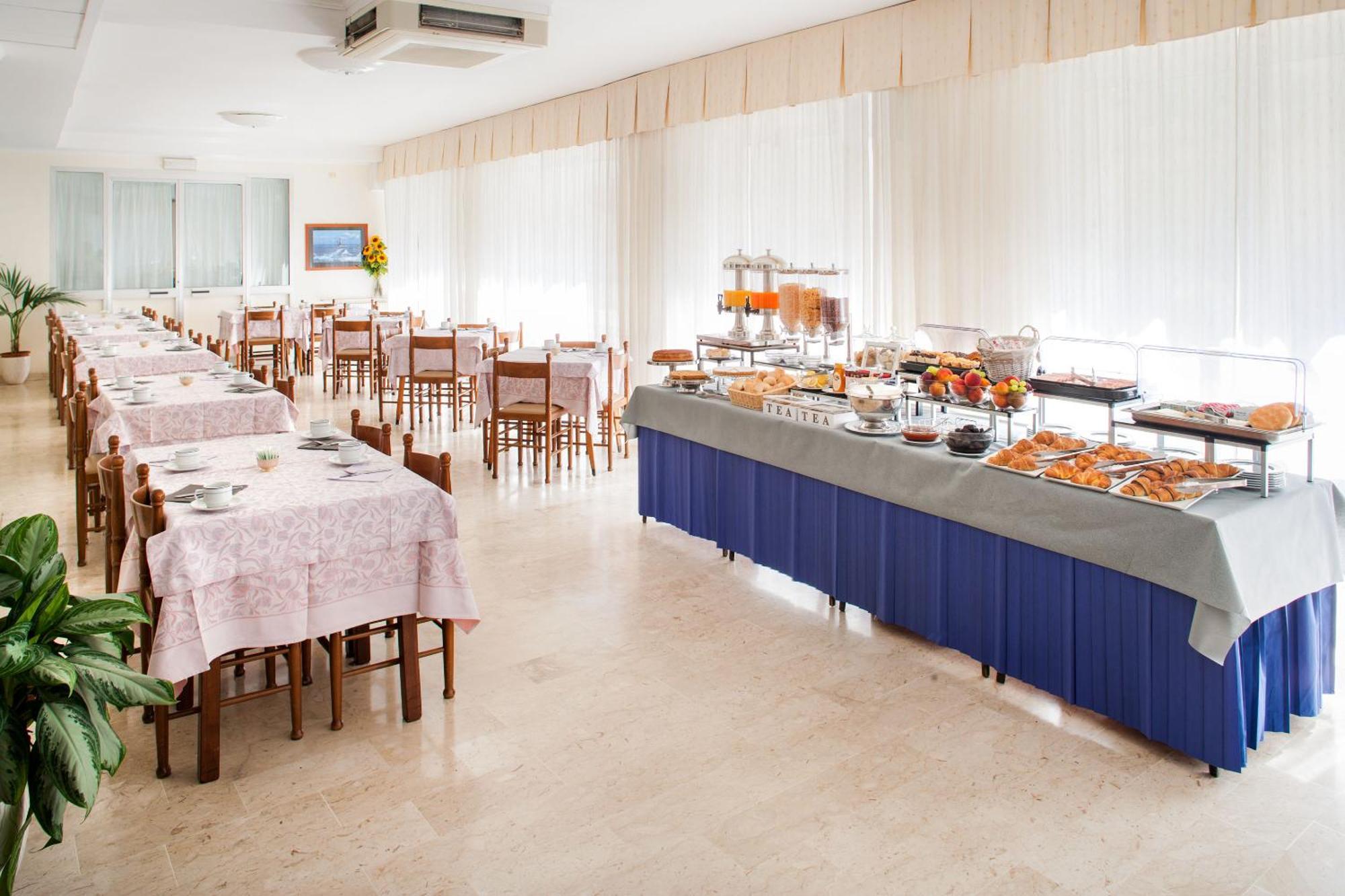 Hotel Curtis Centrale Alassio Ngoại thất bức ảnh